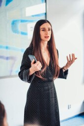 Лекція в одному із Клубів у Чехії